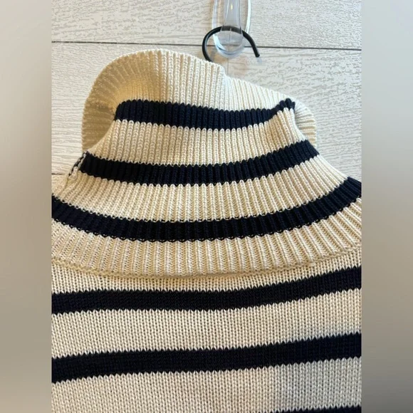 Gap 24/7 Split Hem Striped Turtleneck Sweater, NWT, Size XL in Cream and Navy - Picture 13 of 14